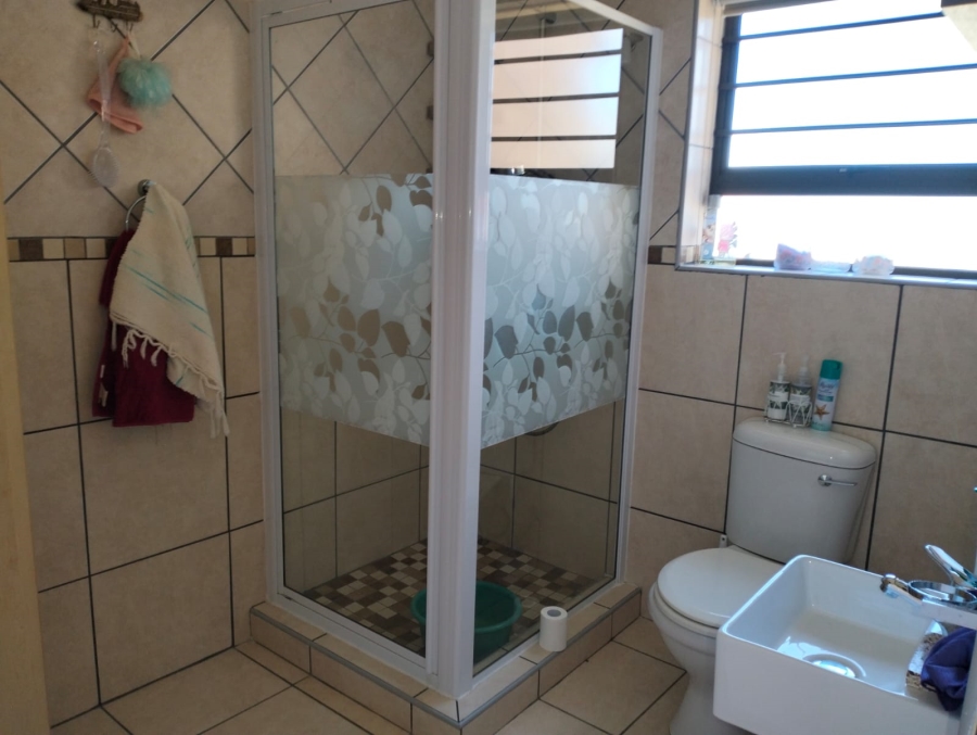 1 Bedroom Property for Sale in Wavecrest Eastern Cape